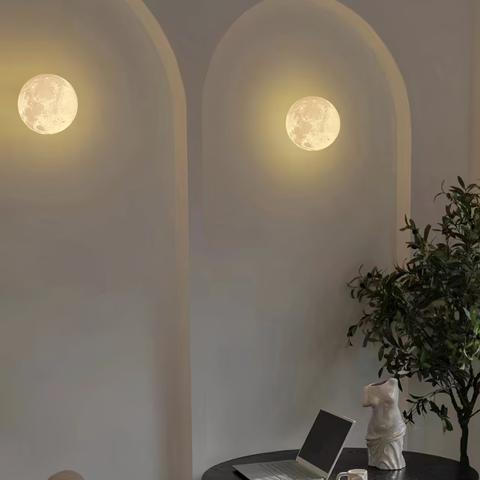 Tralvik Maanontwerp Wandlamp