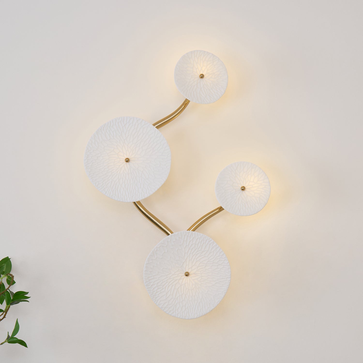 Lys Lotus Wandlamp