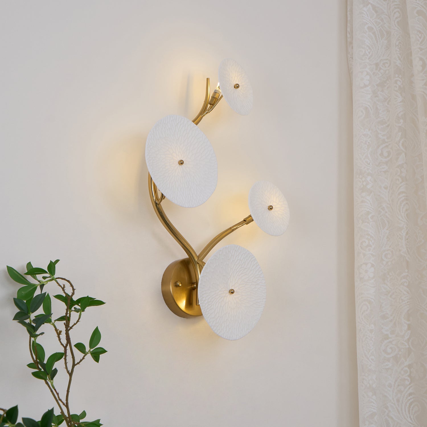 Lys Lotus Wandlamp