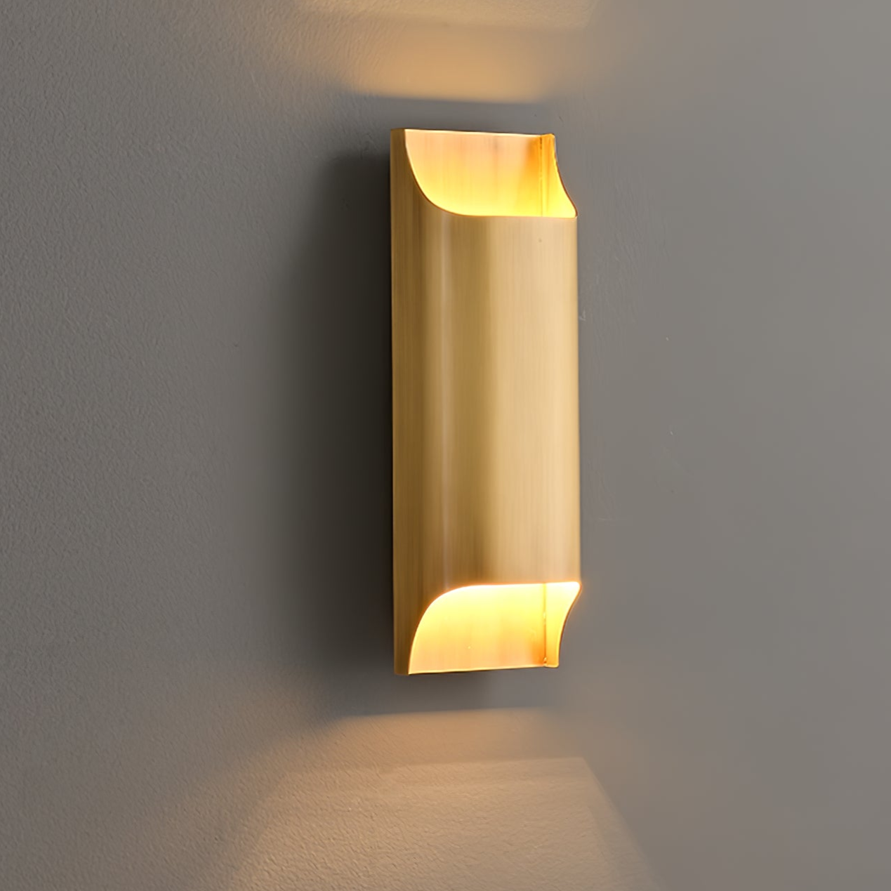 Lelo Messing Wandlamp