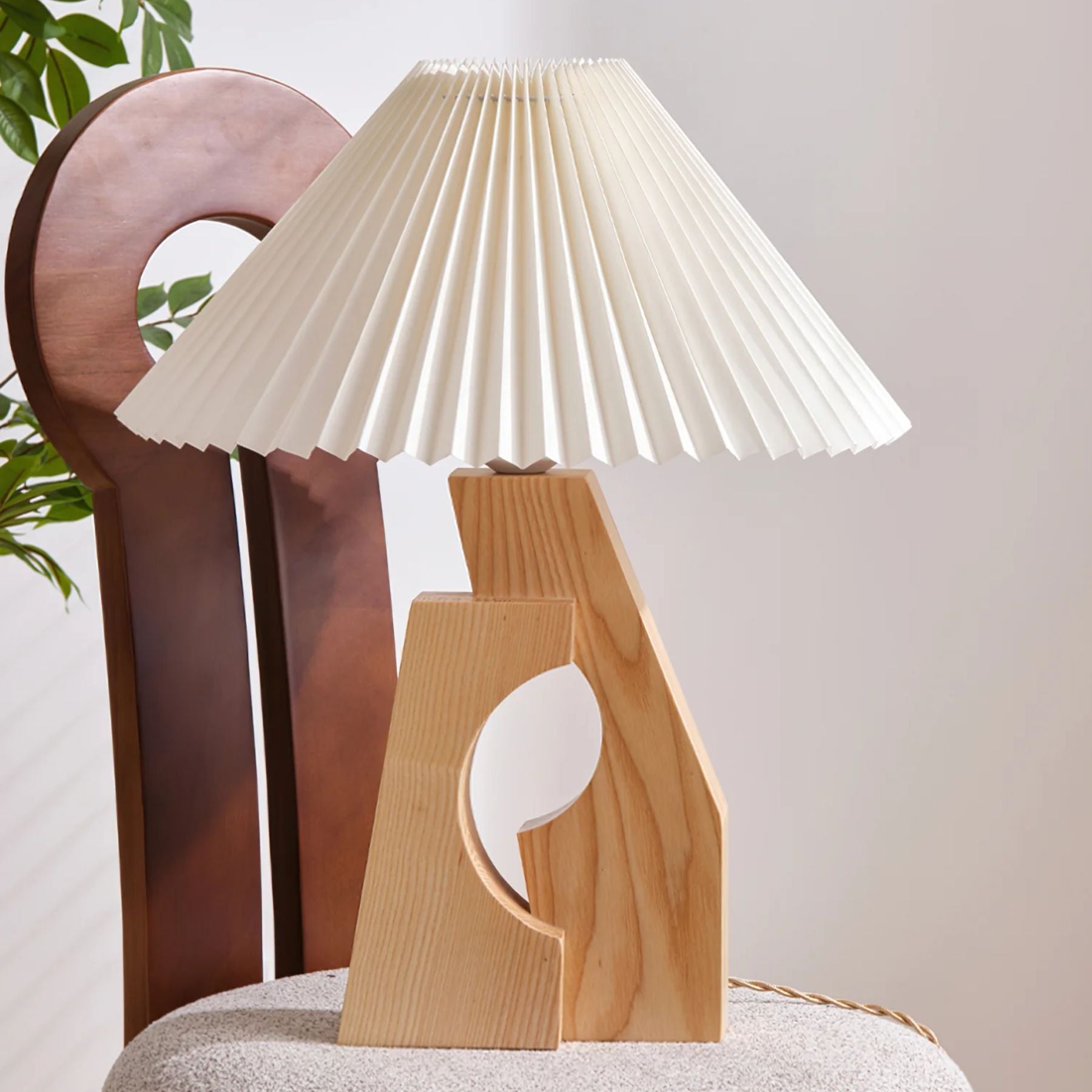 Lampada da tavolo Zelayn scanalata