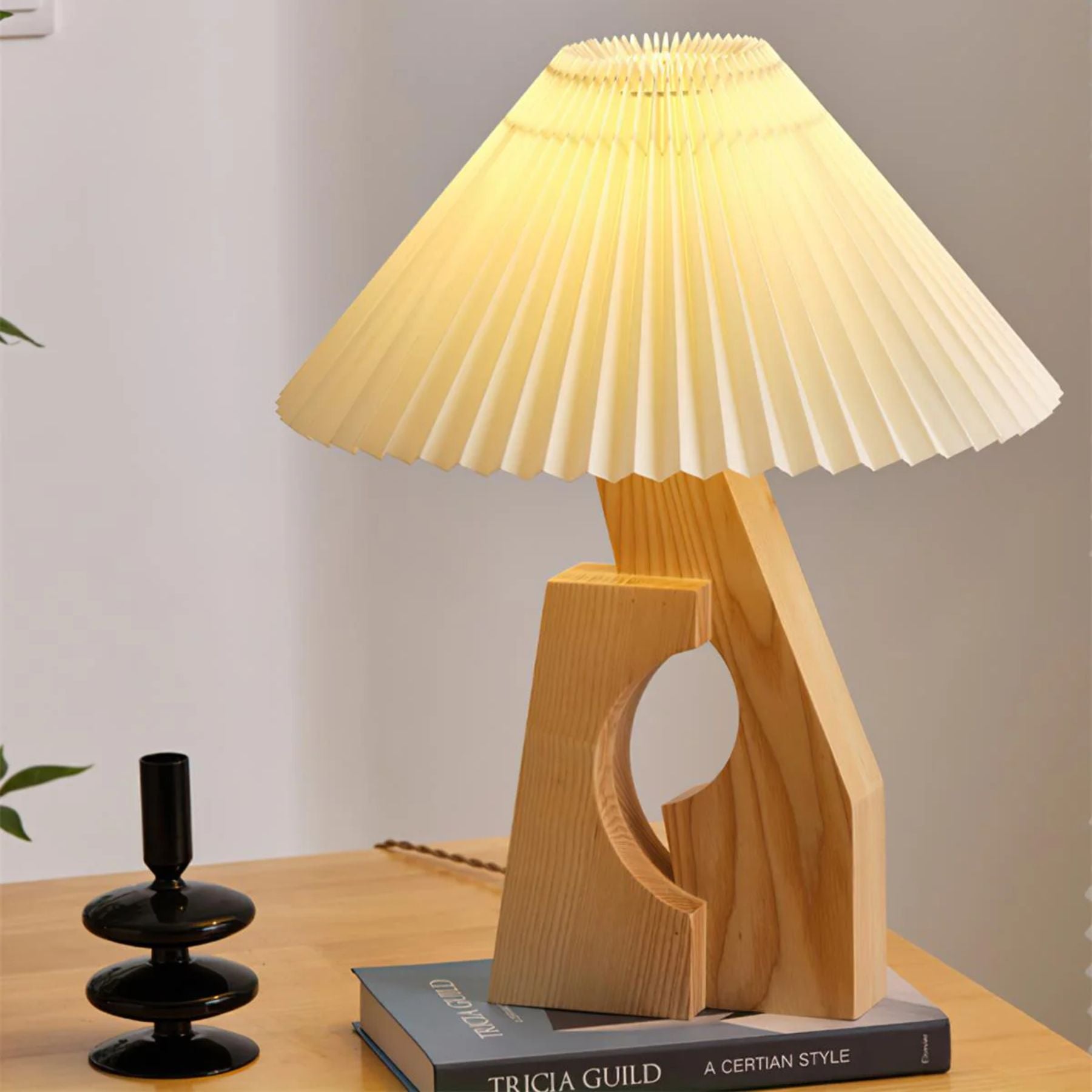 Lampada da tavolo Zelayn scanalata