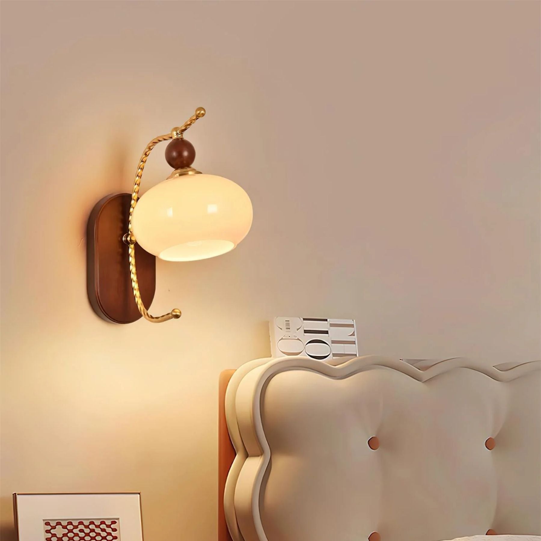 Lampada da parete ad arco Vluro