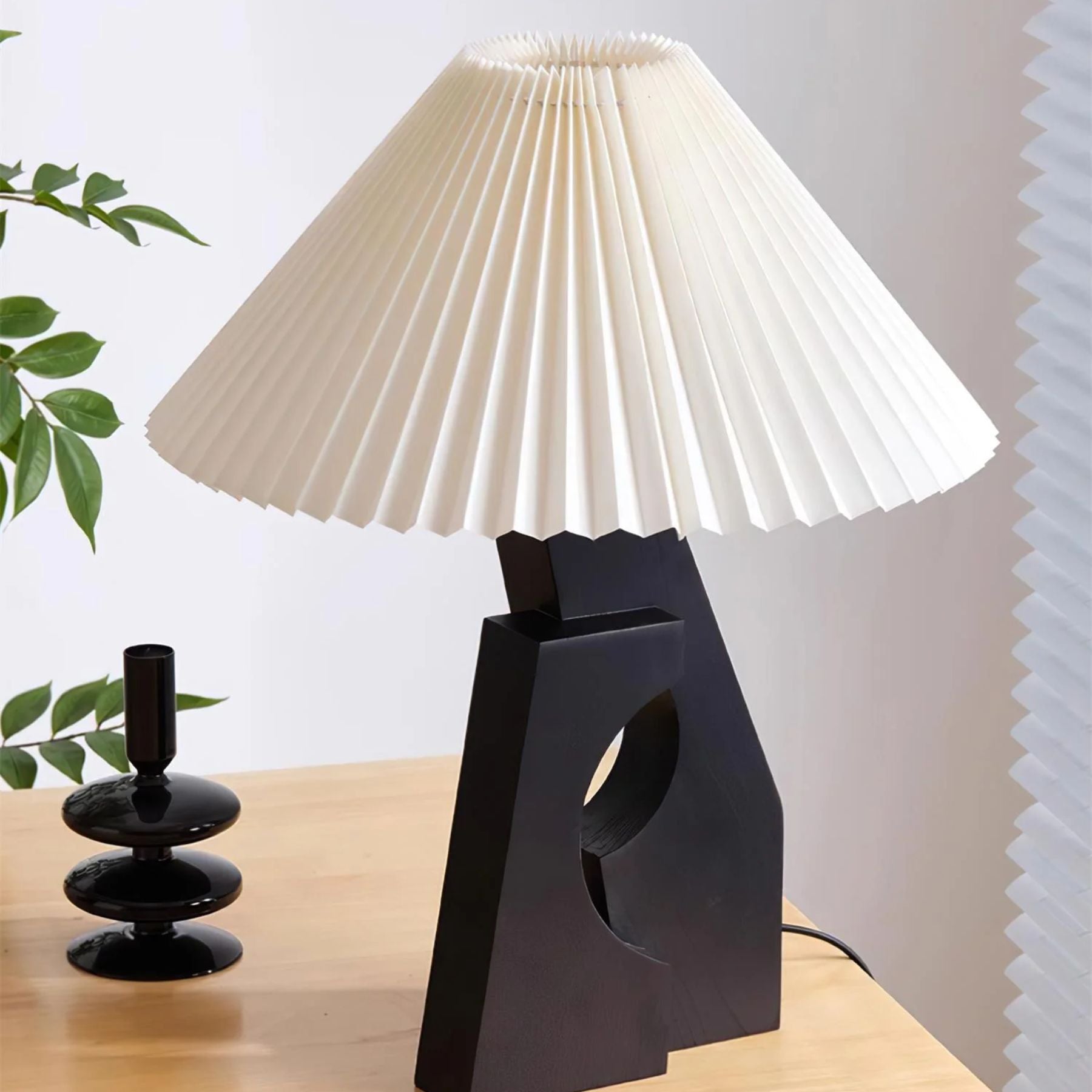 Lampada da tavolo Zelayn scanalata