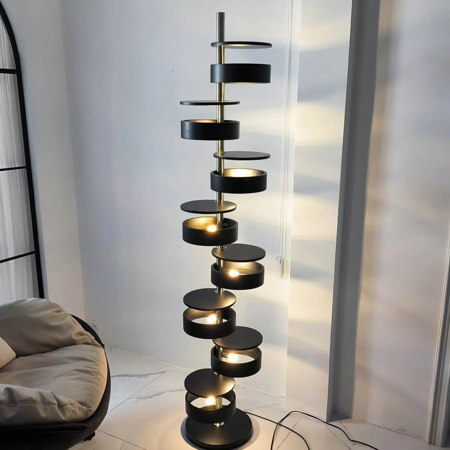 Qenisca Lampada da Terra in Legno