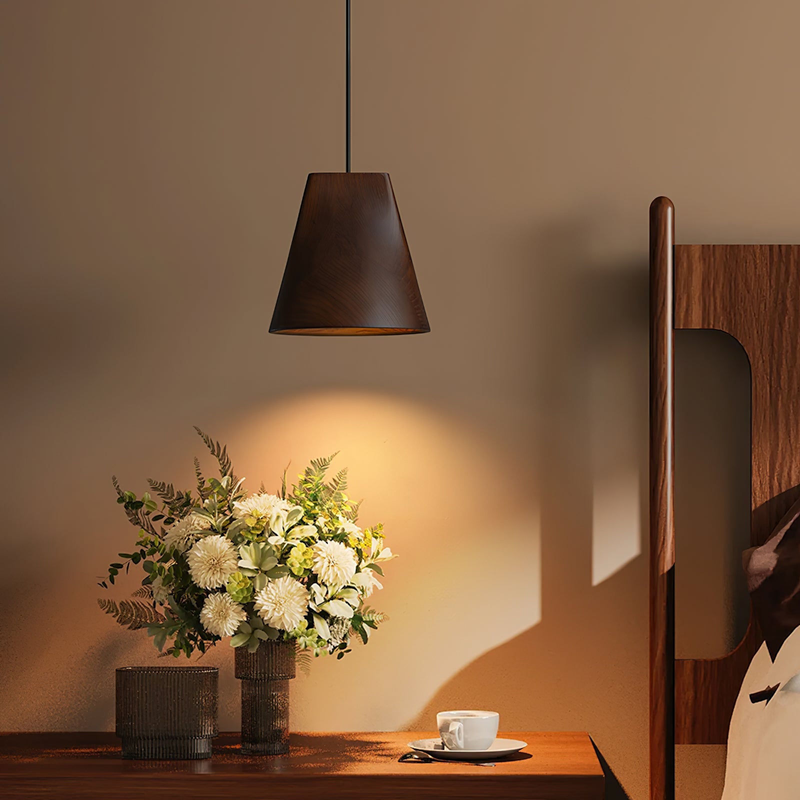 Lampada a sospensione in legno Dellse