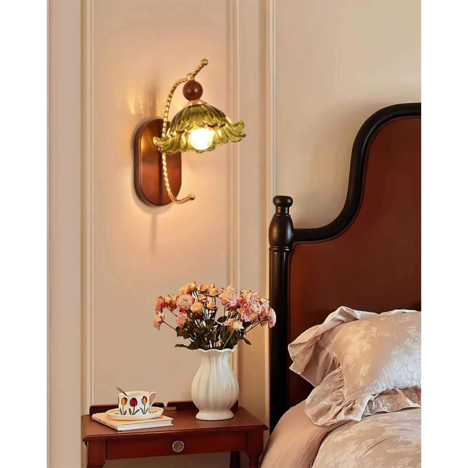 Lampada da parete ad arco Vluro