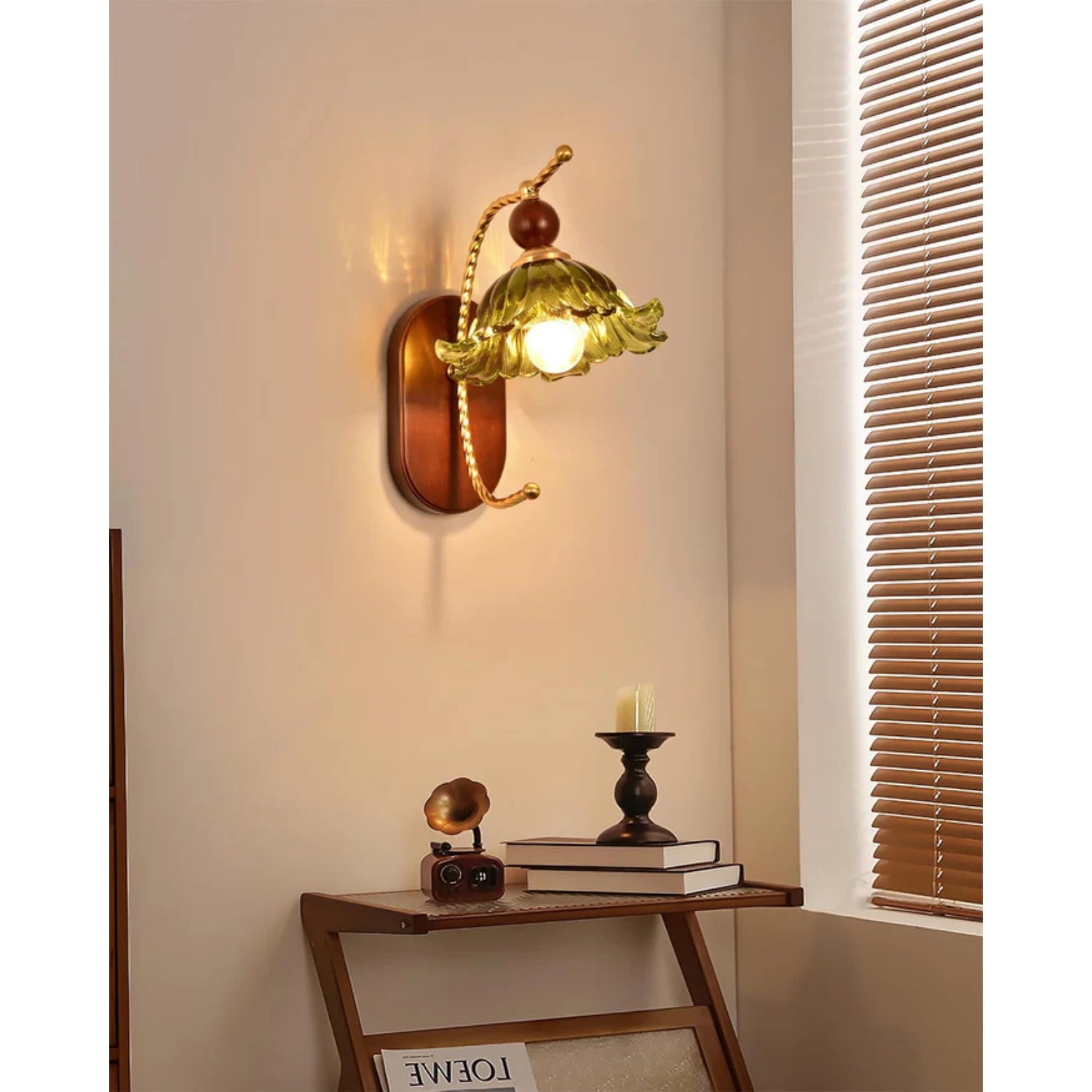 Lampada da parete ad arco Vluro