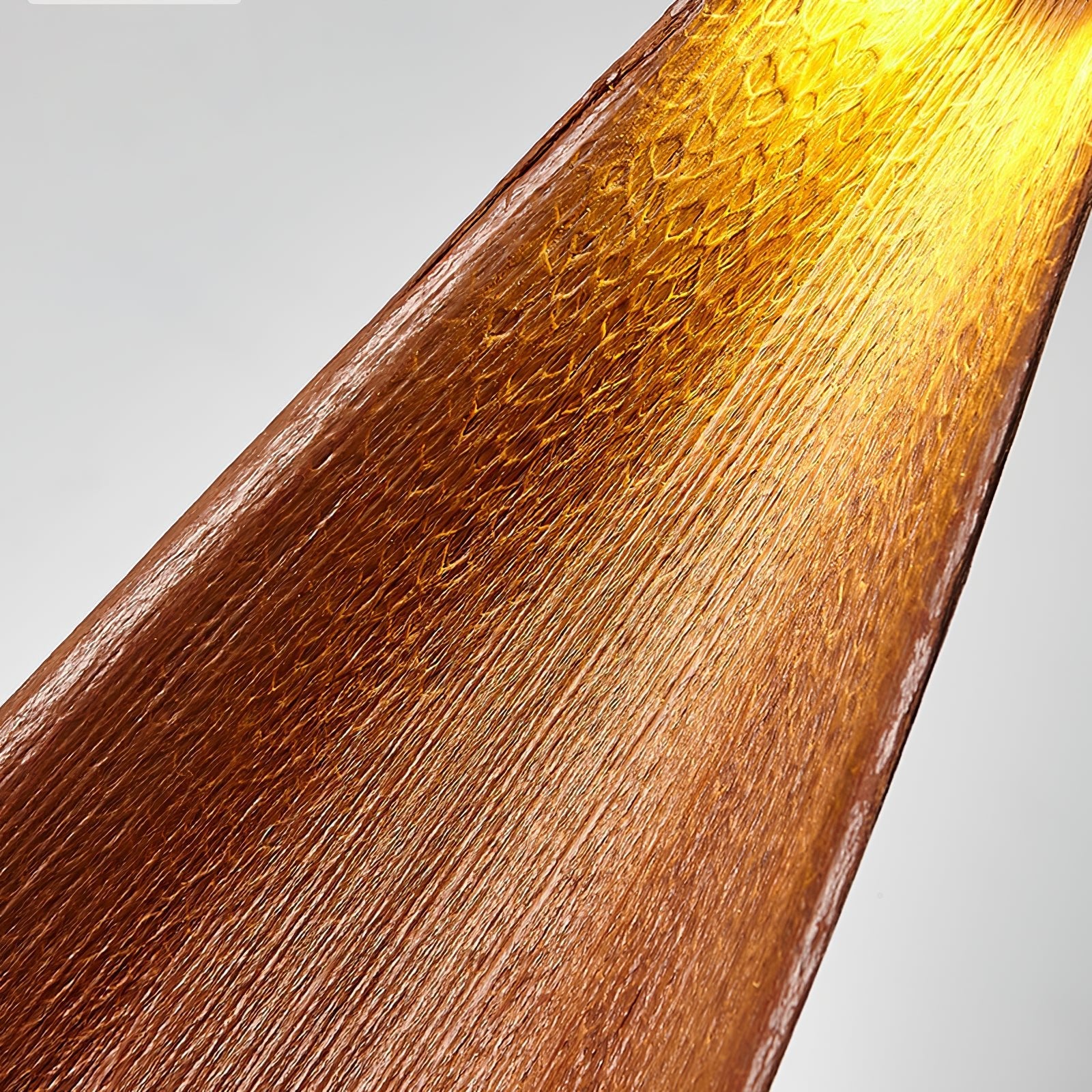 Lampada a stelo con foglia di cocco