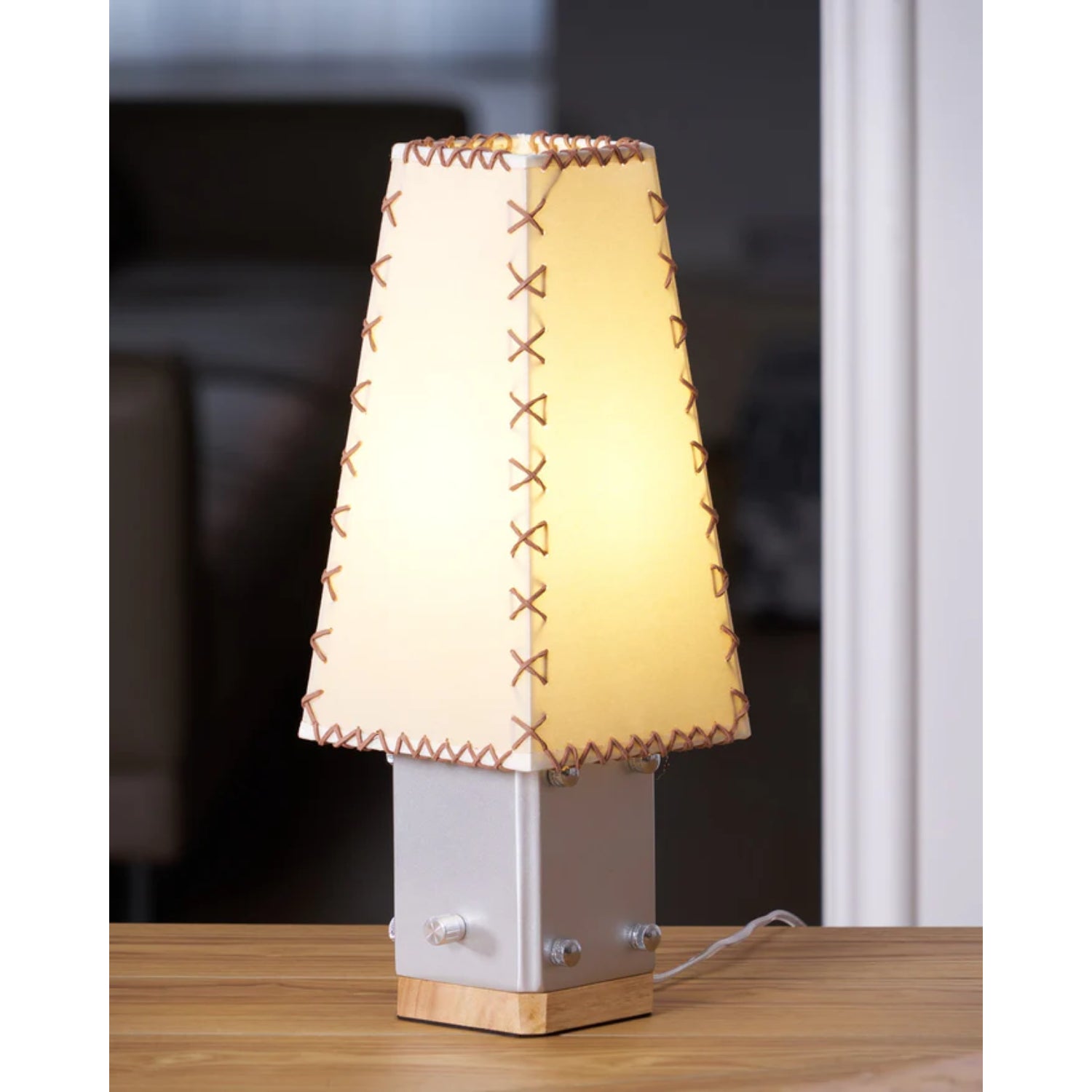 Lampada da tavolo Elestea