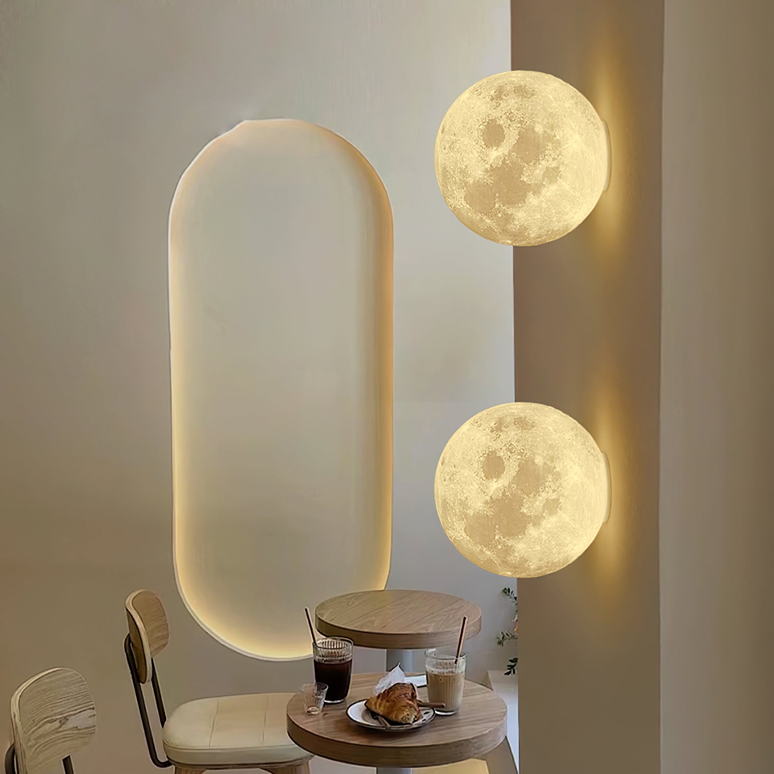 Tralvik Maanontwerp Wandlamp