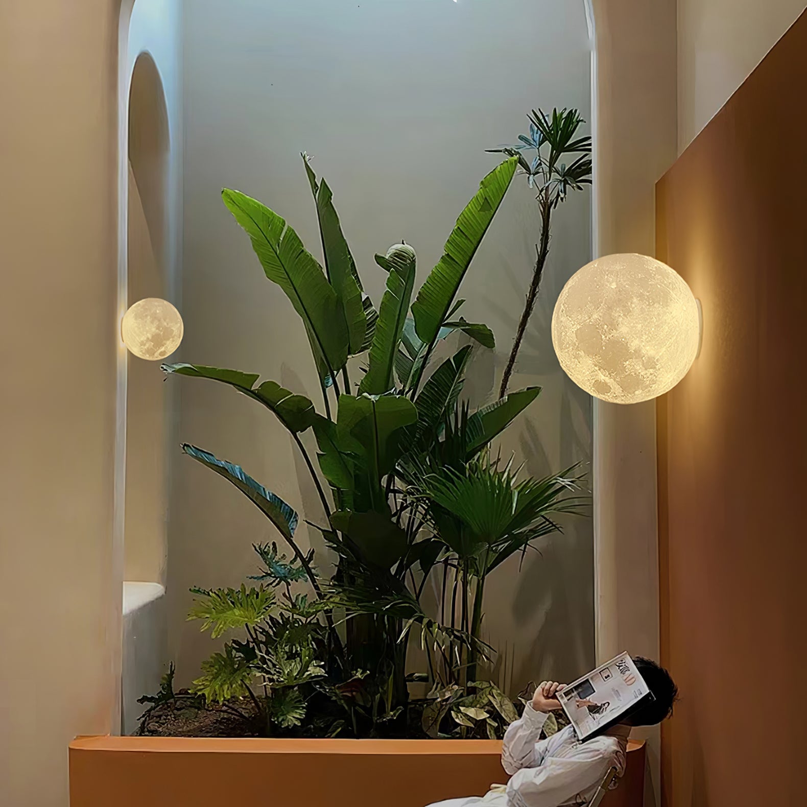 Tralvik Maanontwerp Wandlamp