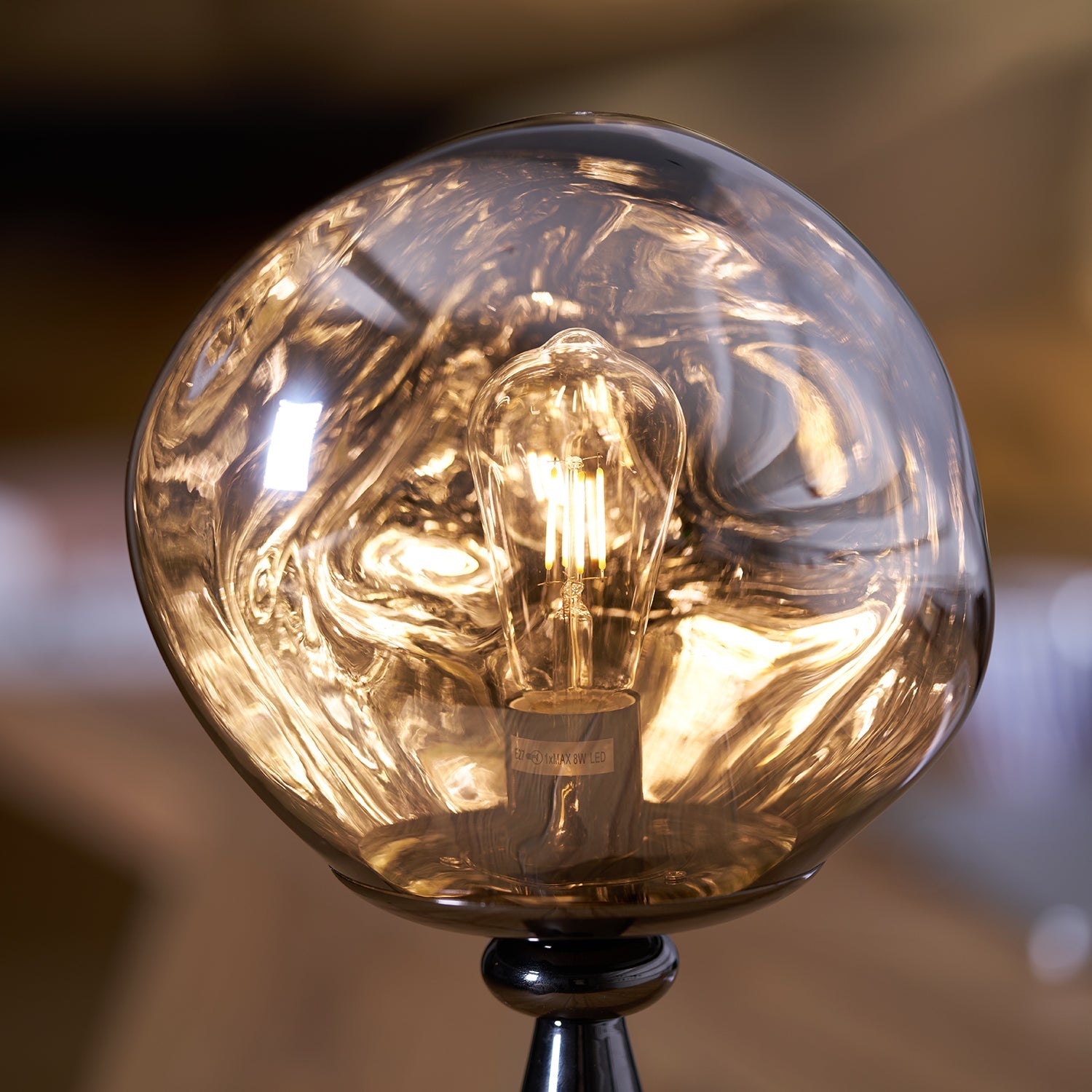 Lampada da tavolo Syrlion a forma di globo