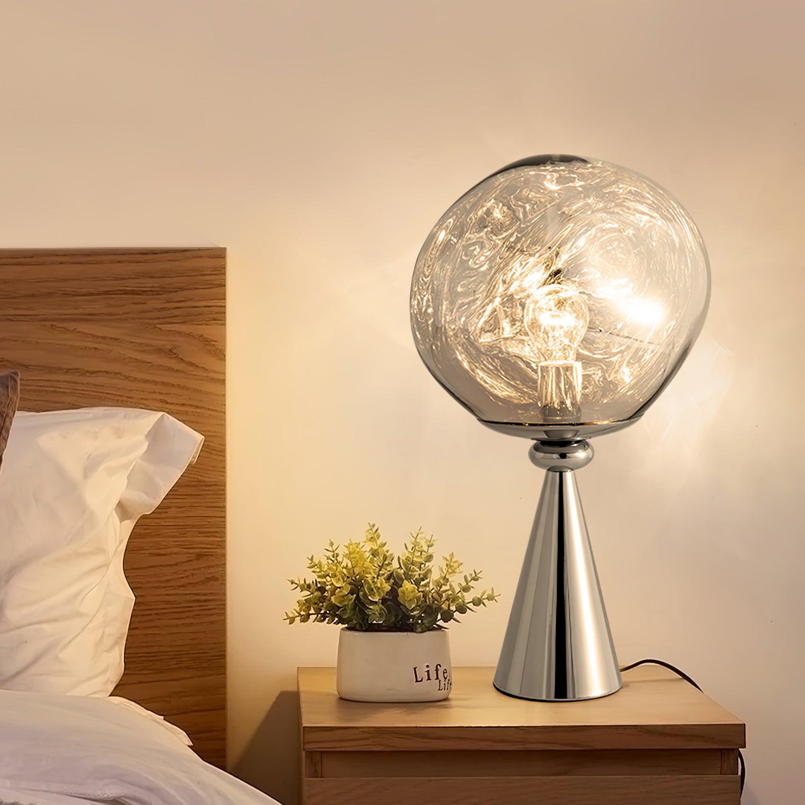 Lampada da tavolo Syrlion a forma di globo