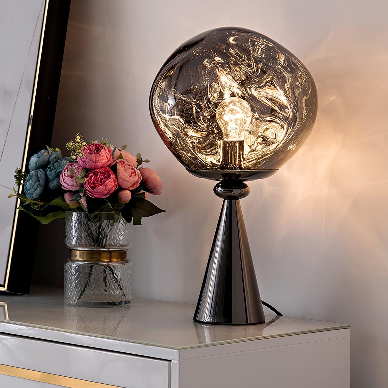 Lampada da tavolo Syrlion a forma di globo