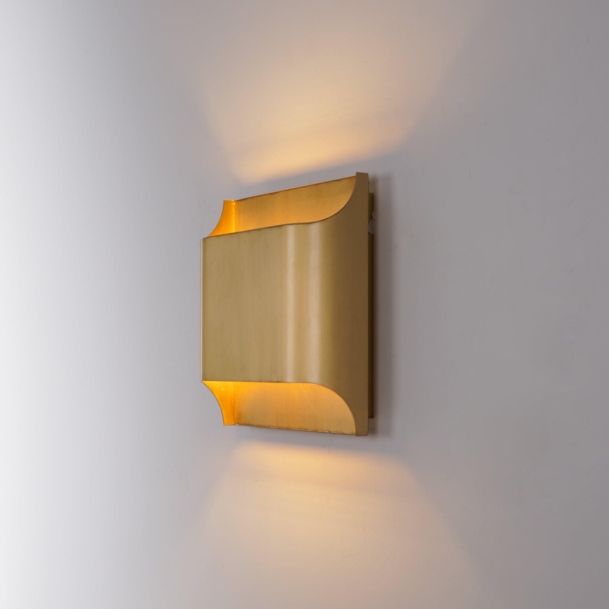 Lelo Messing Wandlamp