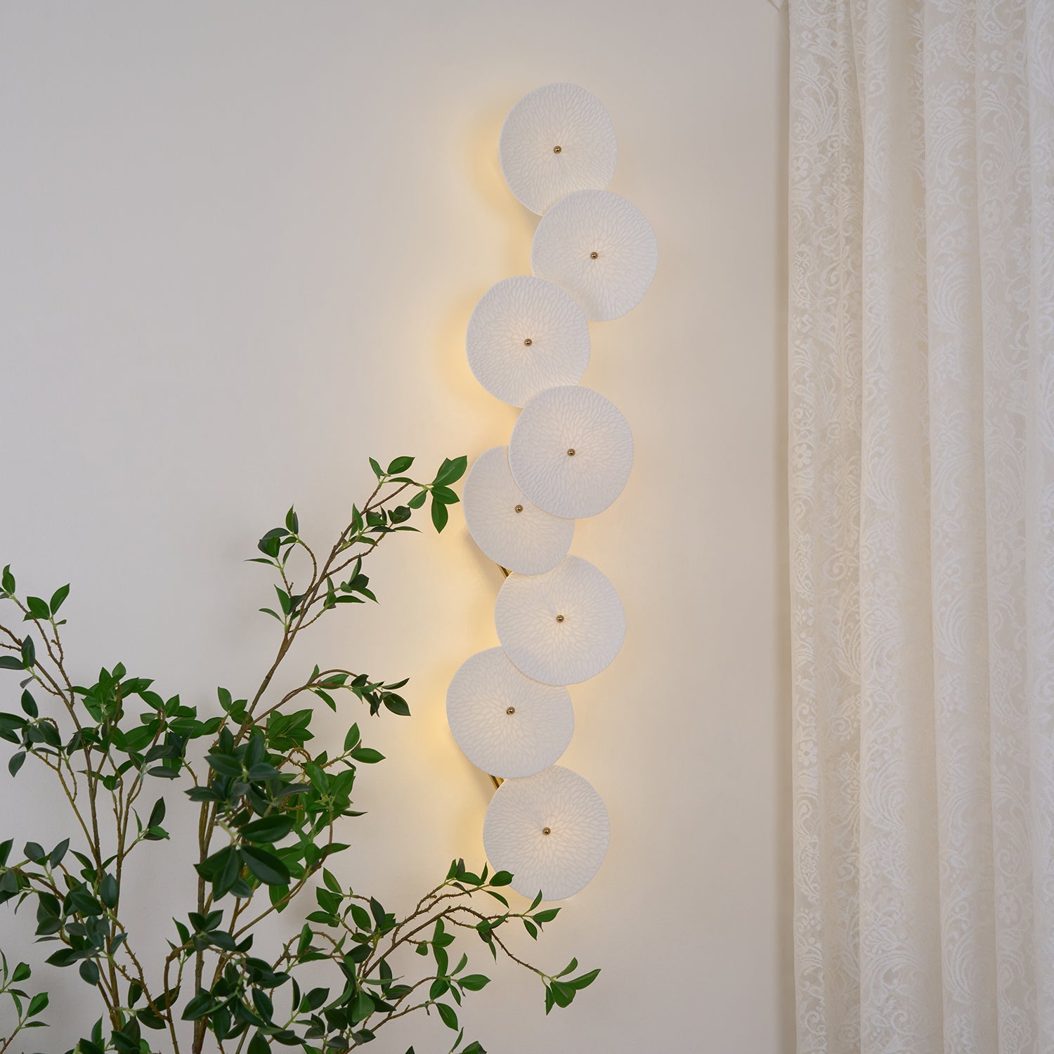 Lys Lotus Wandlamp