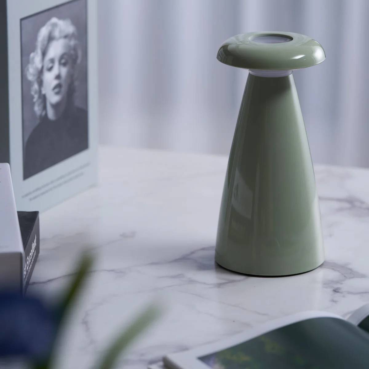 Lampada da tavolo Nelisco