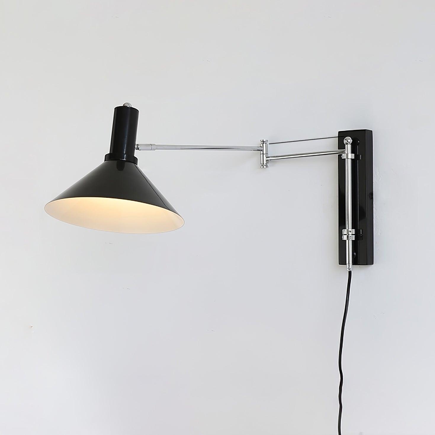 Azelio Plug In Wandlamp