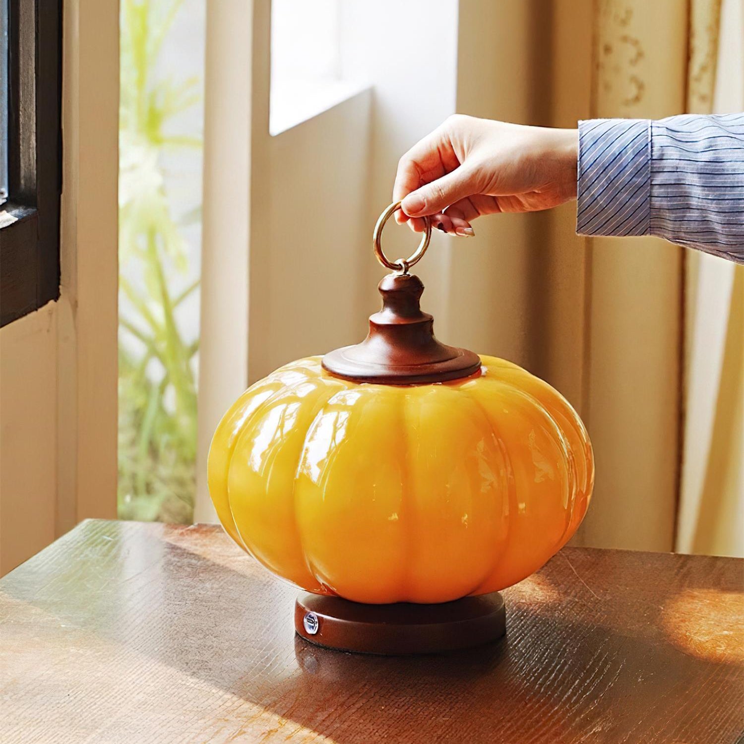 Lampada da tavolo zucca