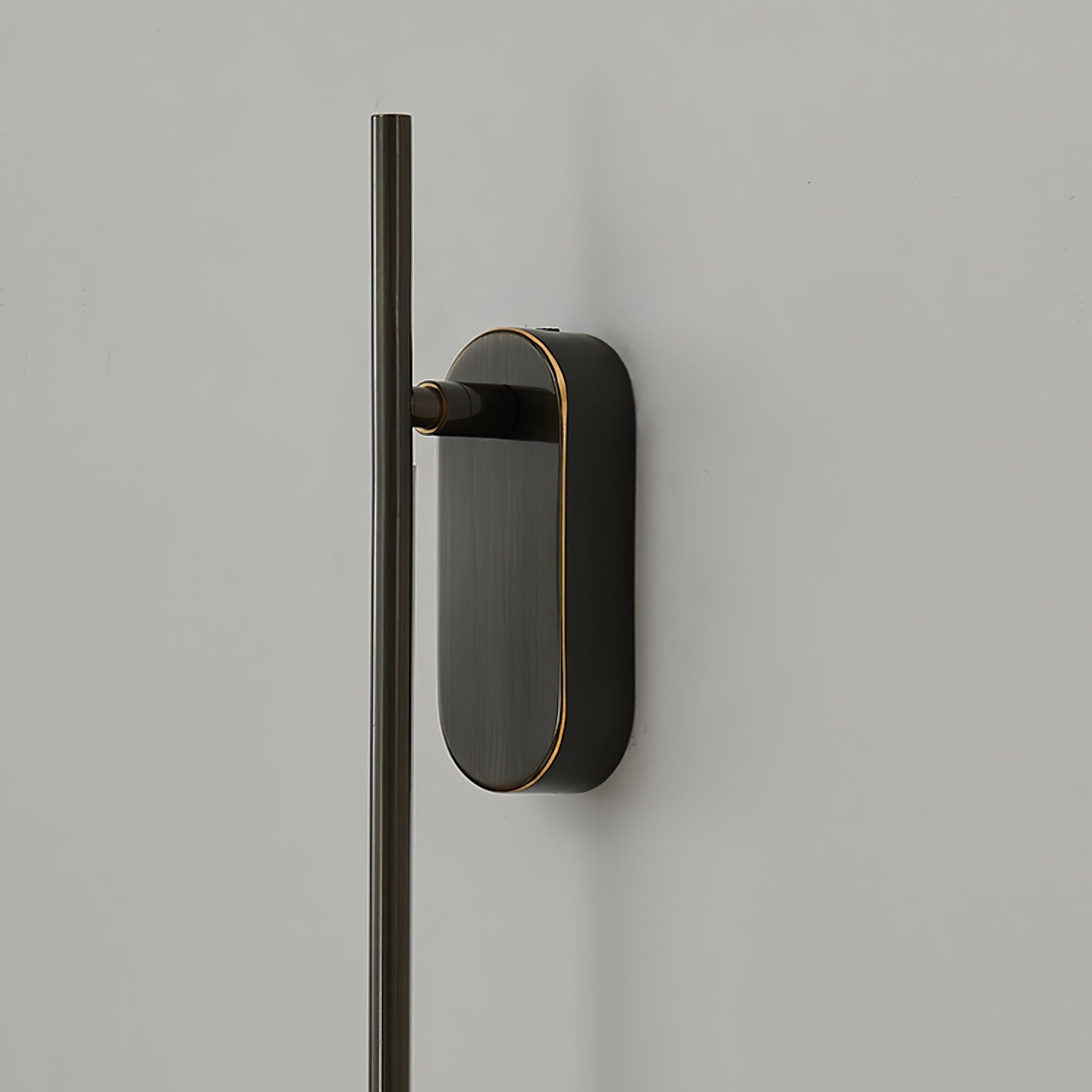 Elmoze Wandlamp