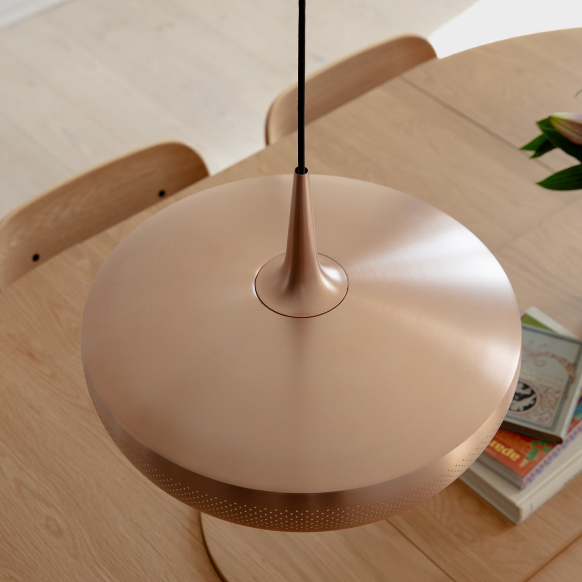 Zamira Hanglamp