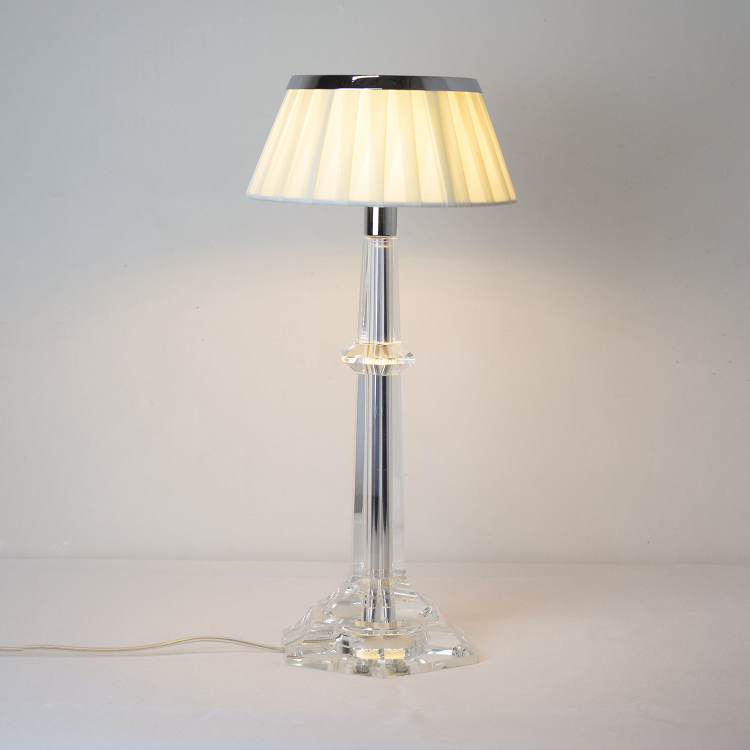 Vesollo Tafellamp
