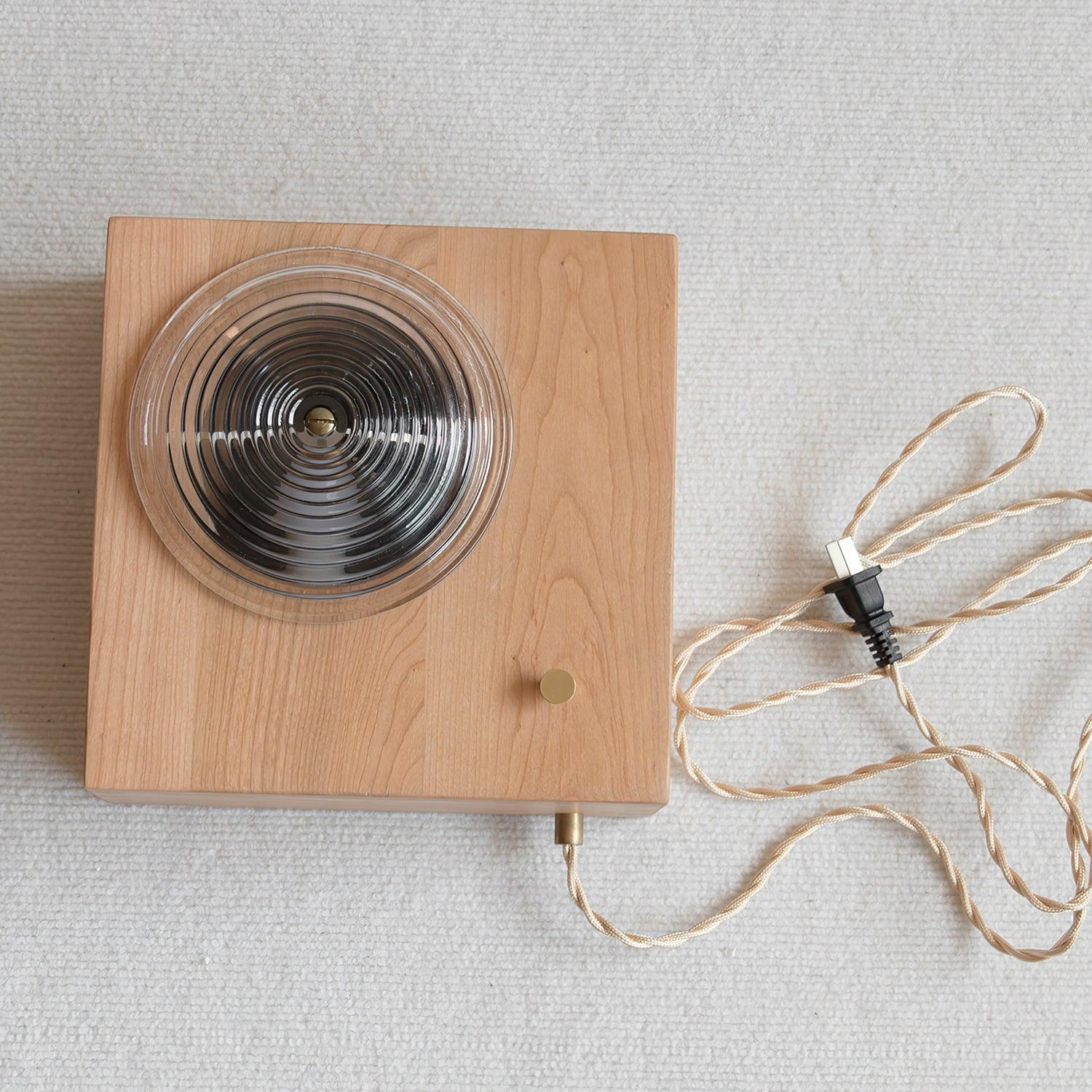 Lampada da parete vintage in legno per macchina fotografica