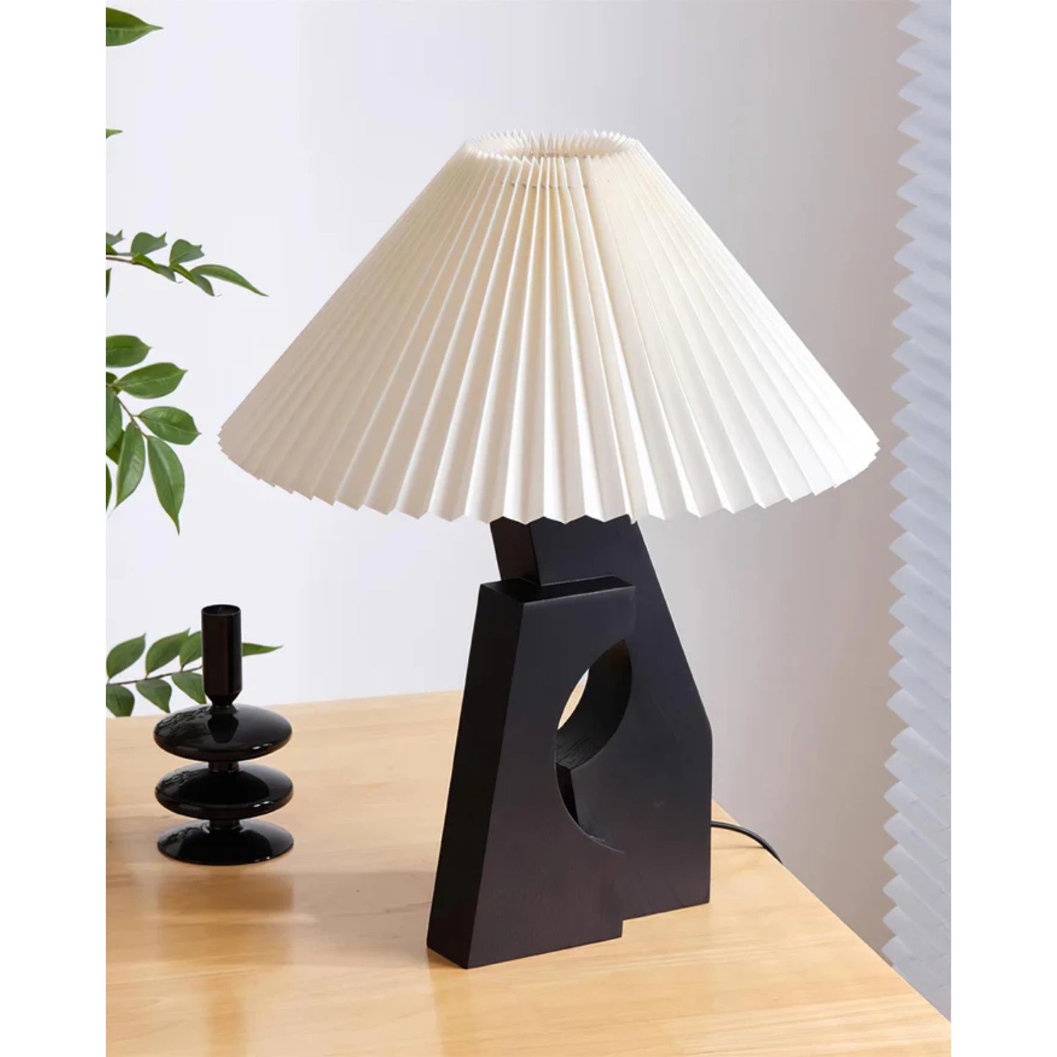 Lampada da tavolo Zelayn scanalata